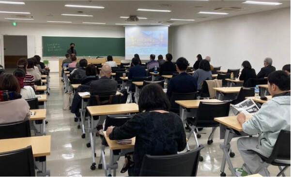 小山先生のご講演の様子