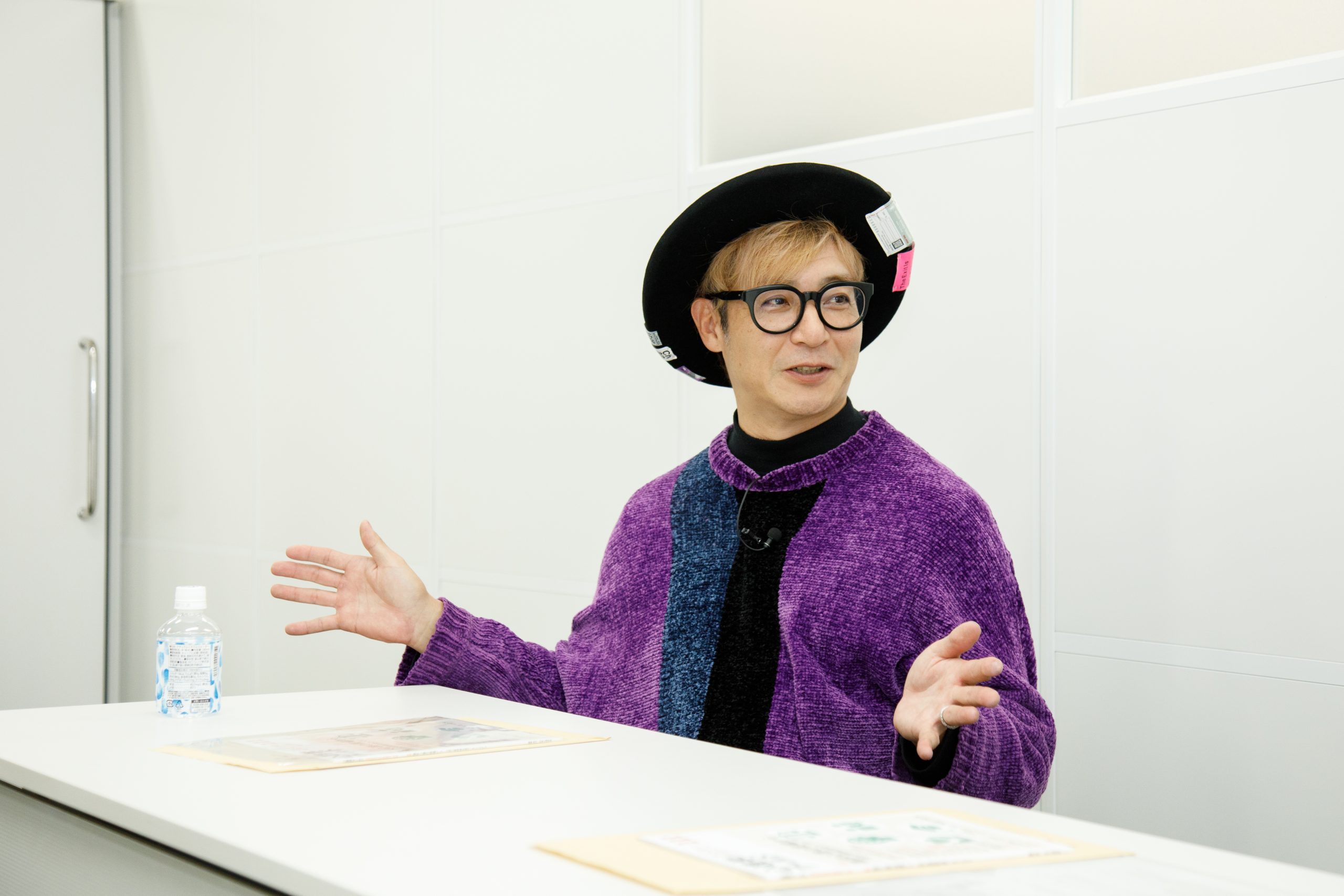 Mr. Tsuruno giving a talk02